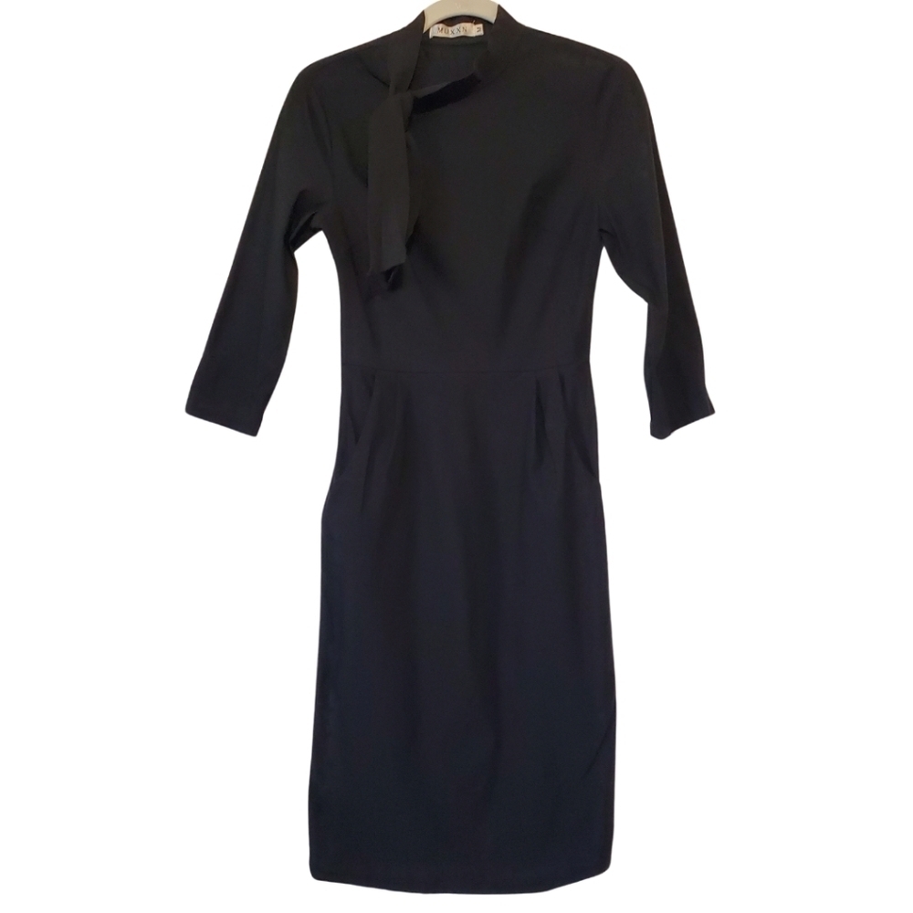 MUXXW Black Pencil Dress